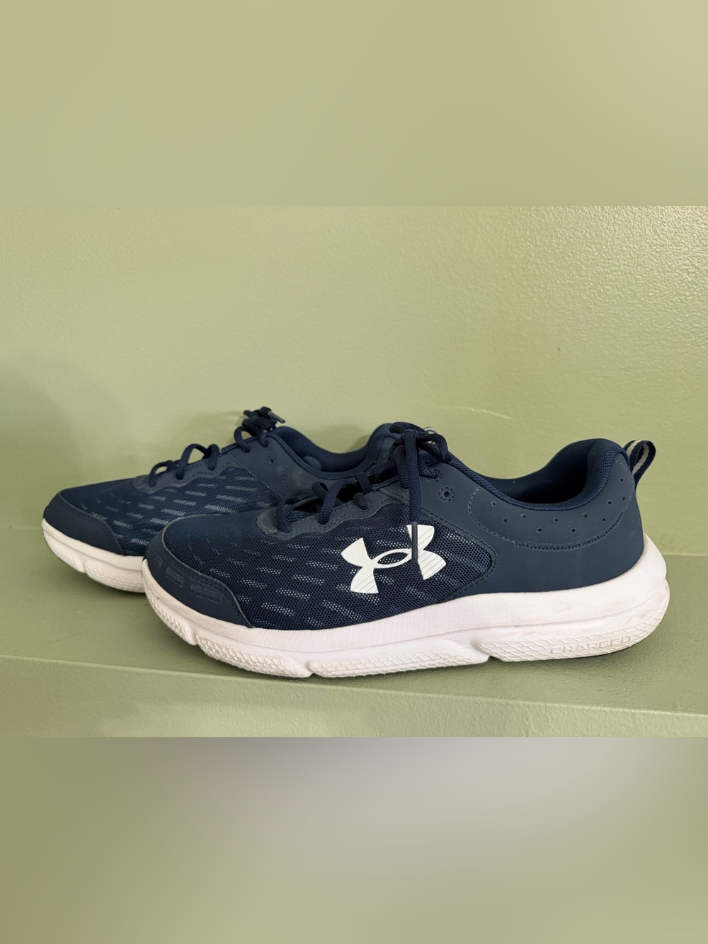Under Armour Navy Blue and White Mens Athletic Sneakers